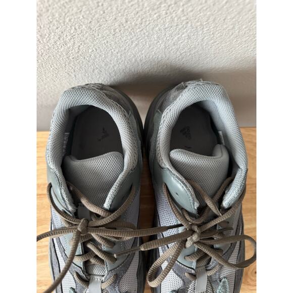 Adidas Yeezy Boost 700 Teal FW2499 Mens Size 9 - Picture 6 of 16